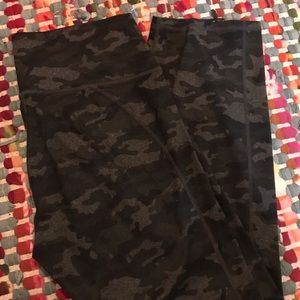Camo Fabletics Powerhold Leggings